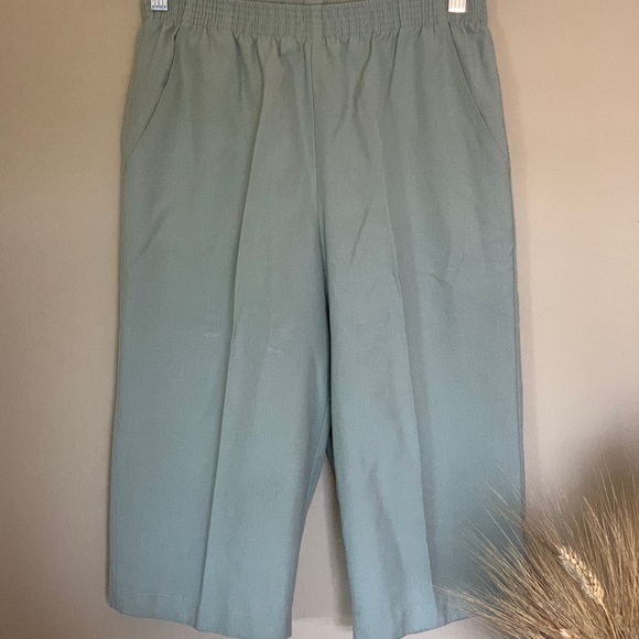 SOLD - Picture 4 of 4